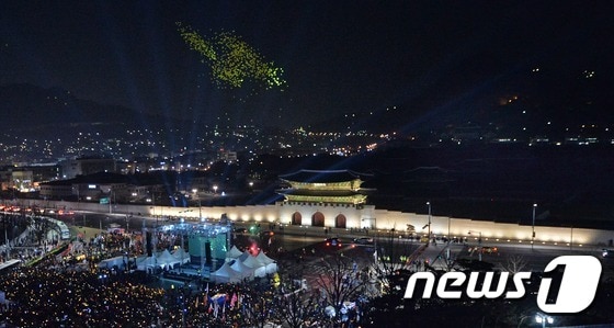 서울 광화문광장에서 열린 '세월호 1000일, 박근혜 즉각퇴진!을 위한 11차 촛불집회'. 2017.1.7/뉴스1 ⓒ News1 오대일 기자