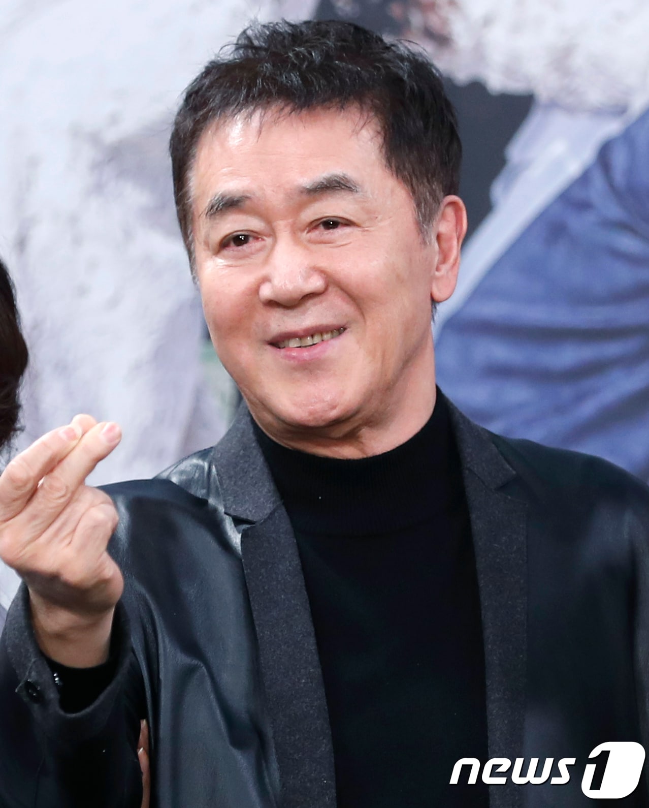 배우 한진희가 20일 오후 서울 상암MBC에서 열린 MBC 일일연속극 ‘전생에 웬수들’ 제작발표회에 참석해 포즈를 취하고 있다. 2017.11.20./뉴스1 ⓒ News1 권현진 기자