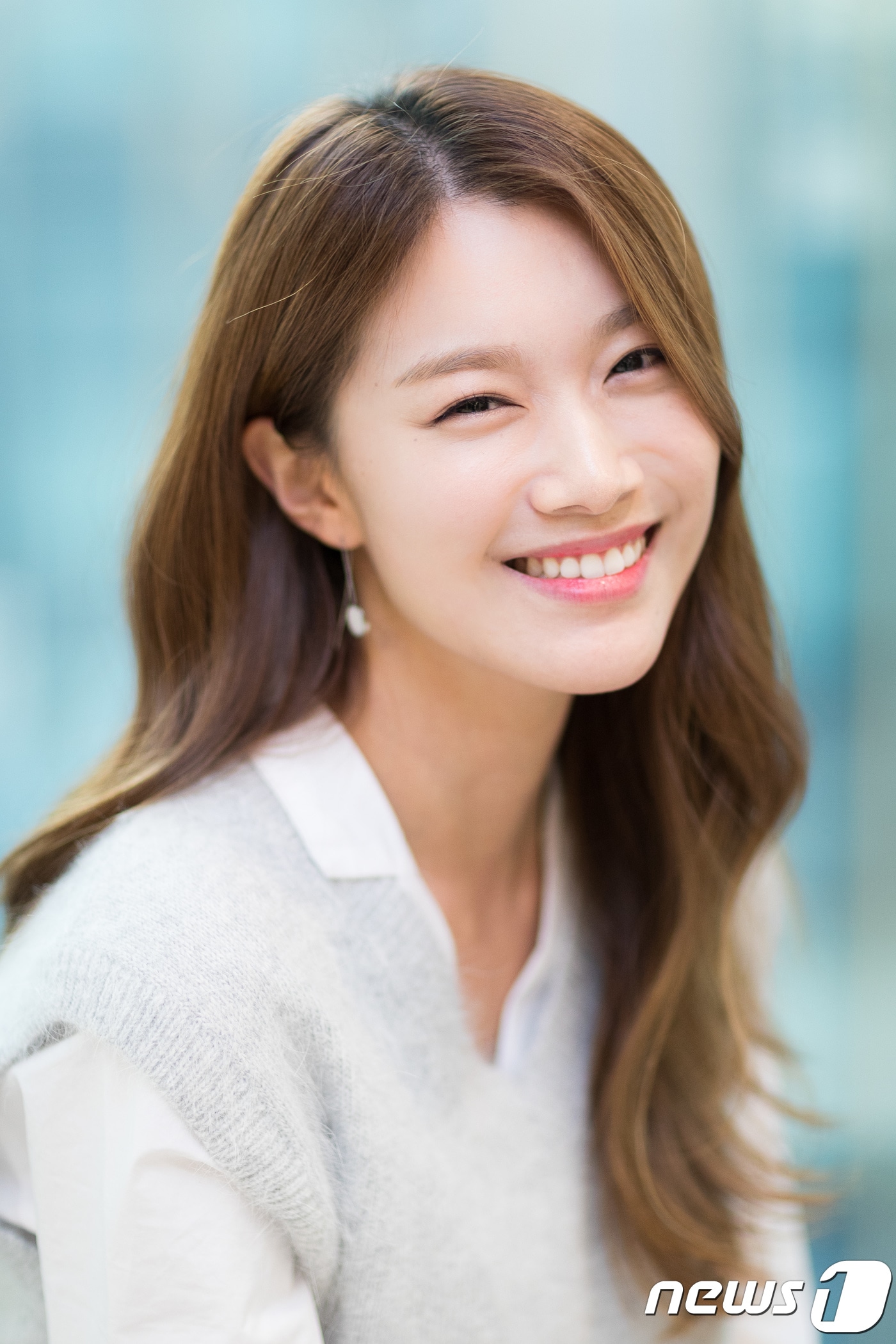 MBC 일일드라마 '돌아온 복단지'에 출연한 배우 이주우가 27일 서울 종로구 뉴스1 본사에서 인터뷰에 앞서 포즈를 취하고 있다. 2017.11.27/뉴스1 ⓒ News1 유승관 기자