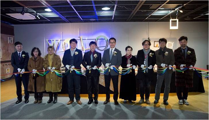 무대 조형물과 미디어 영상 예술을 융합한 (월로: We Only Live Once)展이 동아방송예술대학교 디마갤러리에서 개최된다. 사진 제공=동아방송예술대학교 ⓒ News1