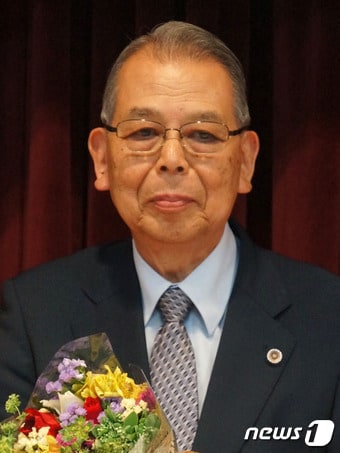 우치가와 요시카즈 나고야 미쓰비시 조선여자근로정신대 소송 변호단 단장, 나고야 미쓰비시 조선여자근로정신대 소송을 지원하는 모임 공동대표.(광주지방변호사회 제공)2017.12.7/뉴스1