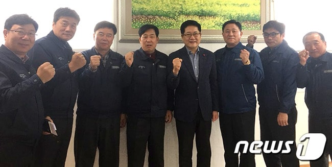 7일 권명호 동구청장이 현대중공업 사내협력회사협의회와 간담회를 가졌다.(울산 동구 제공)ⓒ News1