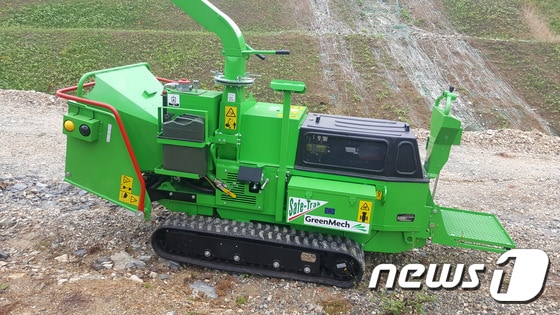 울산 중구가 소나무재선충병 피해목 제거를 위해 전국 최초로 산지 파쇄 처리방식을 도입한다. ⓒ News1