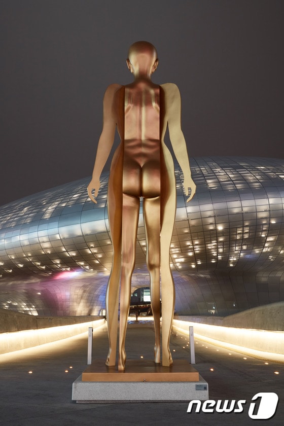 김영원 '그림자의 그림자-길' (서울디자인재단 제공) ⓒ News1