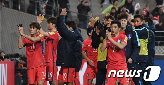 한국 축구가 5월 국제축구연맹(FIFA) 랭킹에서 43위를 기록했다. ⓒ News1 이동원 기자