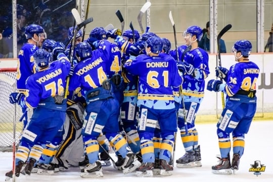 국내 아이스하키 최강 안양 한라가 사할린(러시아)을 꺾고 아시아리그 2연패를 달성했다. (한라 제공). ⓒ News1