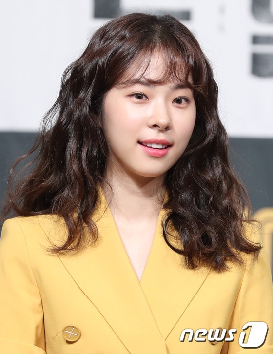 배우 서은수가 31일 오후 서울 영등포 타임스퀘어에서 열린 OCN 드라마 ‘듀얼’ 제작발표회에 참석해 포즈를 취하고 있다. ⓒ News1 권현진 기자