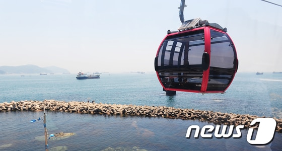 부산 서구 송도해수욕장 해상에 설치된 송도해상케이블카. (뉴스1DB) ⓒ News1 여주연 기자