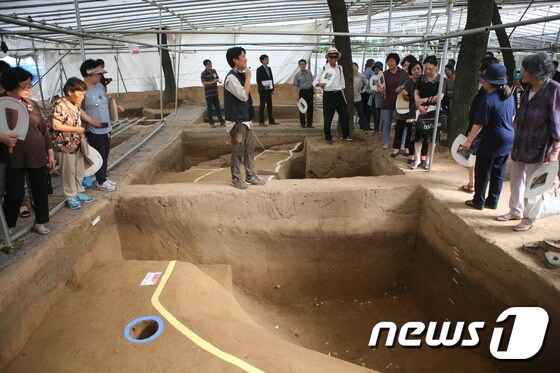 강동구 암사동 유적 발굴 현장 설명회(강동구 제공)ⓒ News1