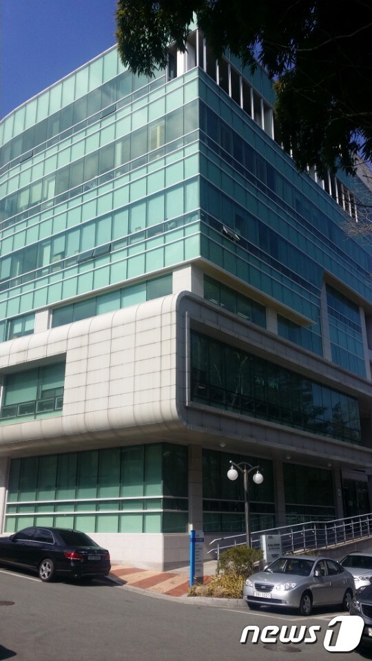 부산대학교 창원지원단이 입주해 있는 효원관 전경.(부산대학교 창업지원단 제공)2017.6.21./뉴스1ⓒ News1