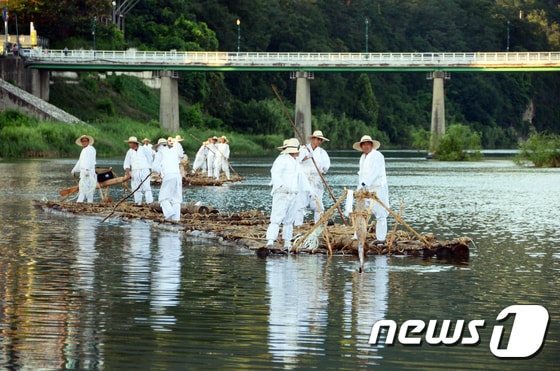  동강 뗏목시연.(뉴스1DB)