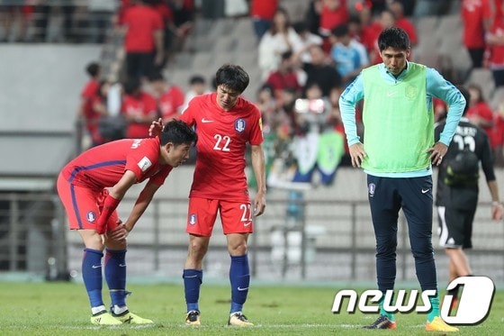 한국 축구가 국제축구연맹(FIFA)이 발표한 세계 랭킹에서 62위에 그쳤다. ⓒ News1 
