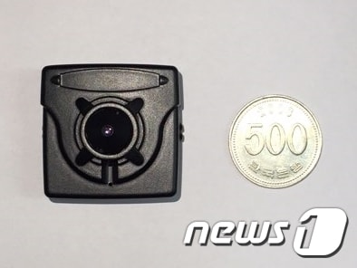 불법으로 제조된 소형 카메라.(인천경찰청 제공)/뉴스1 ⓒ News1 최태용 기자