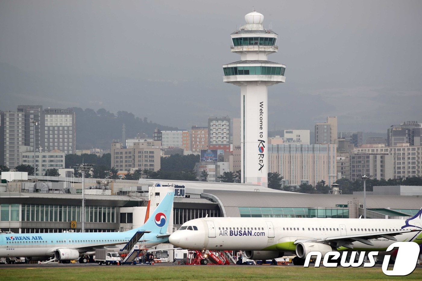제주공항 관제탑(자료사진)/뉴스1