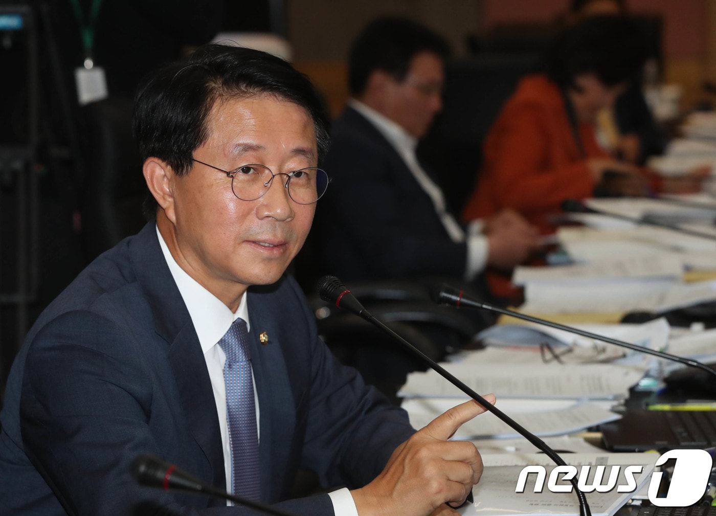 조정식 더불어민주당의원이 11일 정부대전청사에서 열린 국회 기획재정위원회 관세청·조달청 대한 국정감사에서 질의를 하고 있다. 2018.10.11/뉴스1 ⓒ News1 주기철 기자