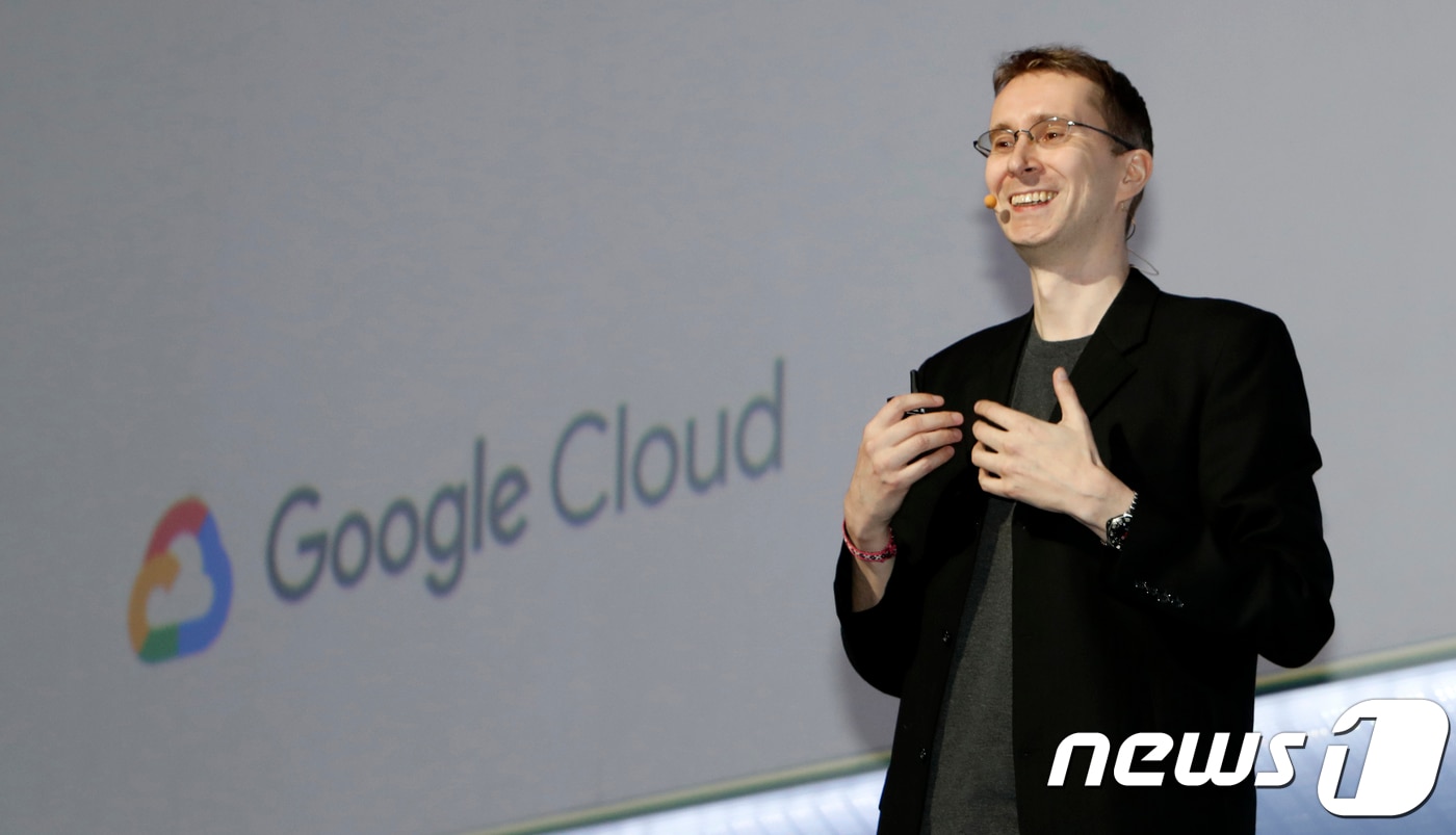 마쿠 레피스토 구글 솔루션 아키텍트가 지난해 열린 '구글 클라우드 서밋' 행사에서 발표하고 있다. 2018.10.25/뉴스1 ⓒ News1 이승배 기자