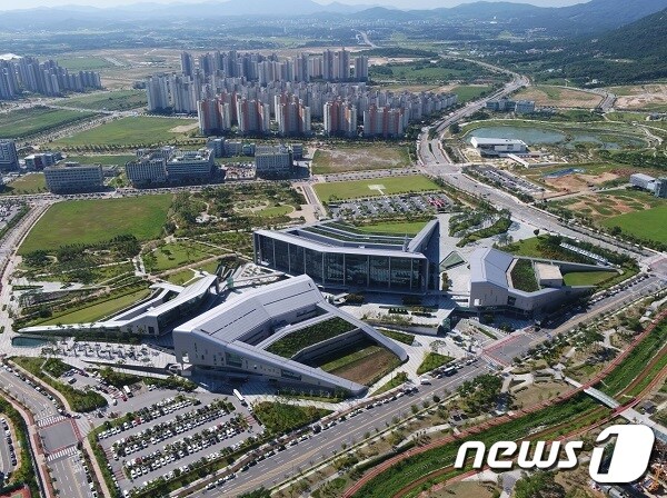 충남도청사 전경 /뉴스1