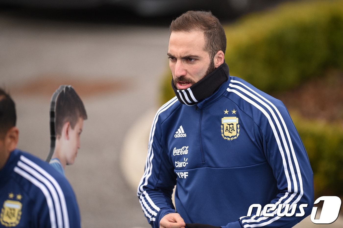 이탈리아와 스페인과의 평가전 출전명단에 이름을 올린 곤살로 이과인(유벤투스)이 22일(한국시간) 아르헨티나 대표팀 훈련에 참여하고 있다. ⓒAFP=News1