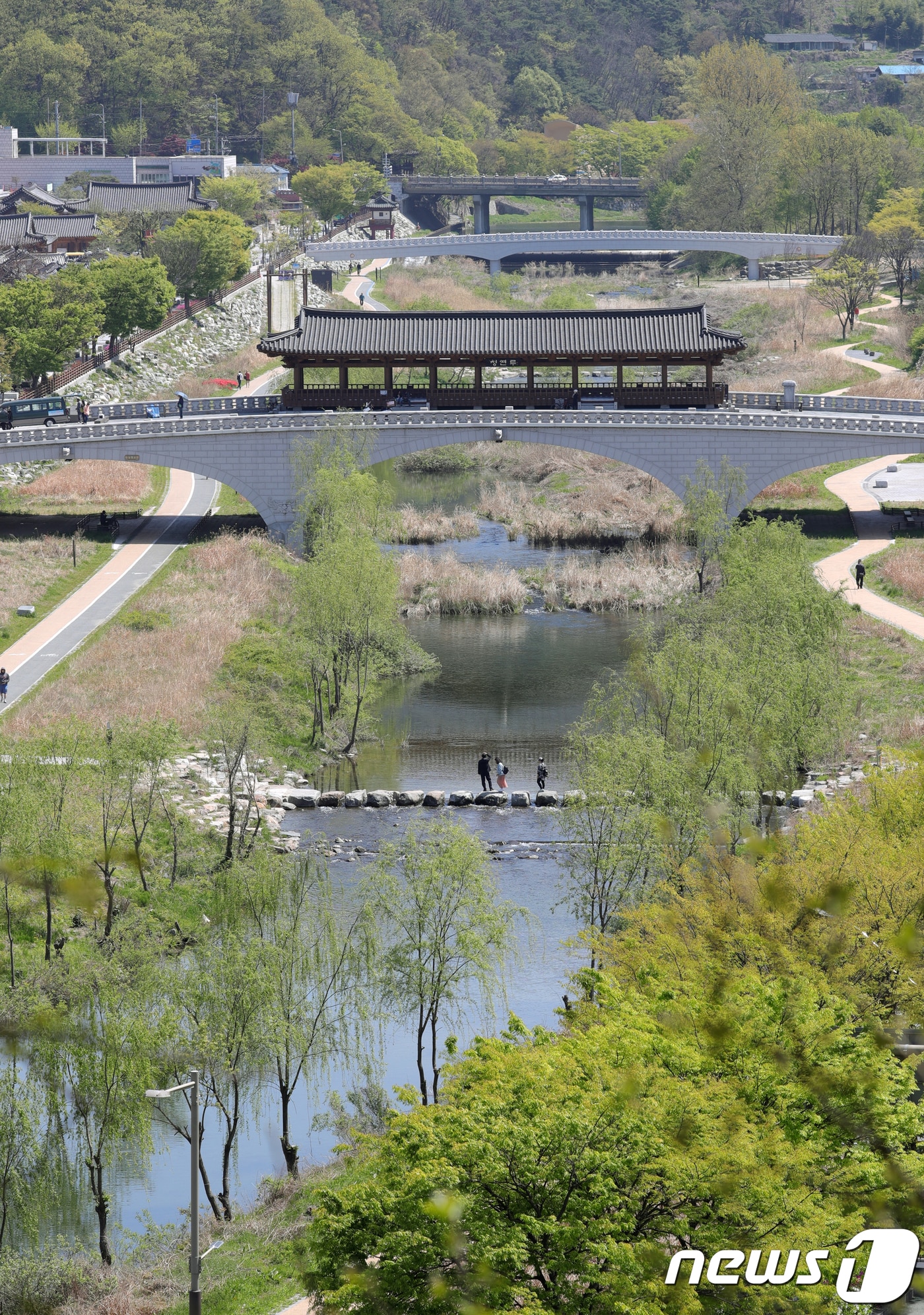 전북 전주시 완산칠봉에서 바라본 남천교와 한옥마을/뉴스1 DB ⓒ News1 