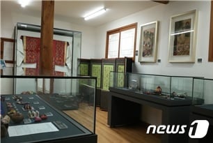 북촌 서울무형문화재 교육전시장 전시실(서울시 제공)ⓒ News1