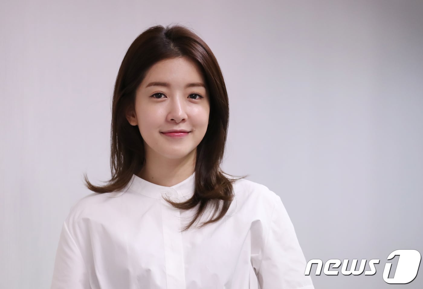 배우 정인선이 23일 서울 종로구 뉴스1 본사에서 인터뷰를 갖고 있다. 정인선은 종영한 JTBC 월화드라마 '으라차차 와이키키'에서 와이키키 게스트하우스에 딸 솔이와 함께 불시착한 분노유발 민폐 싱글맘 한윤아 역을 맡아 열연을 펼쳐 호평을 얻었다.2018.4.23/뉴스1 ⓒ News1 박지혜 기자