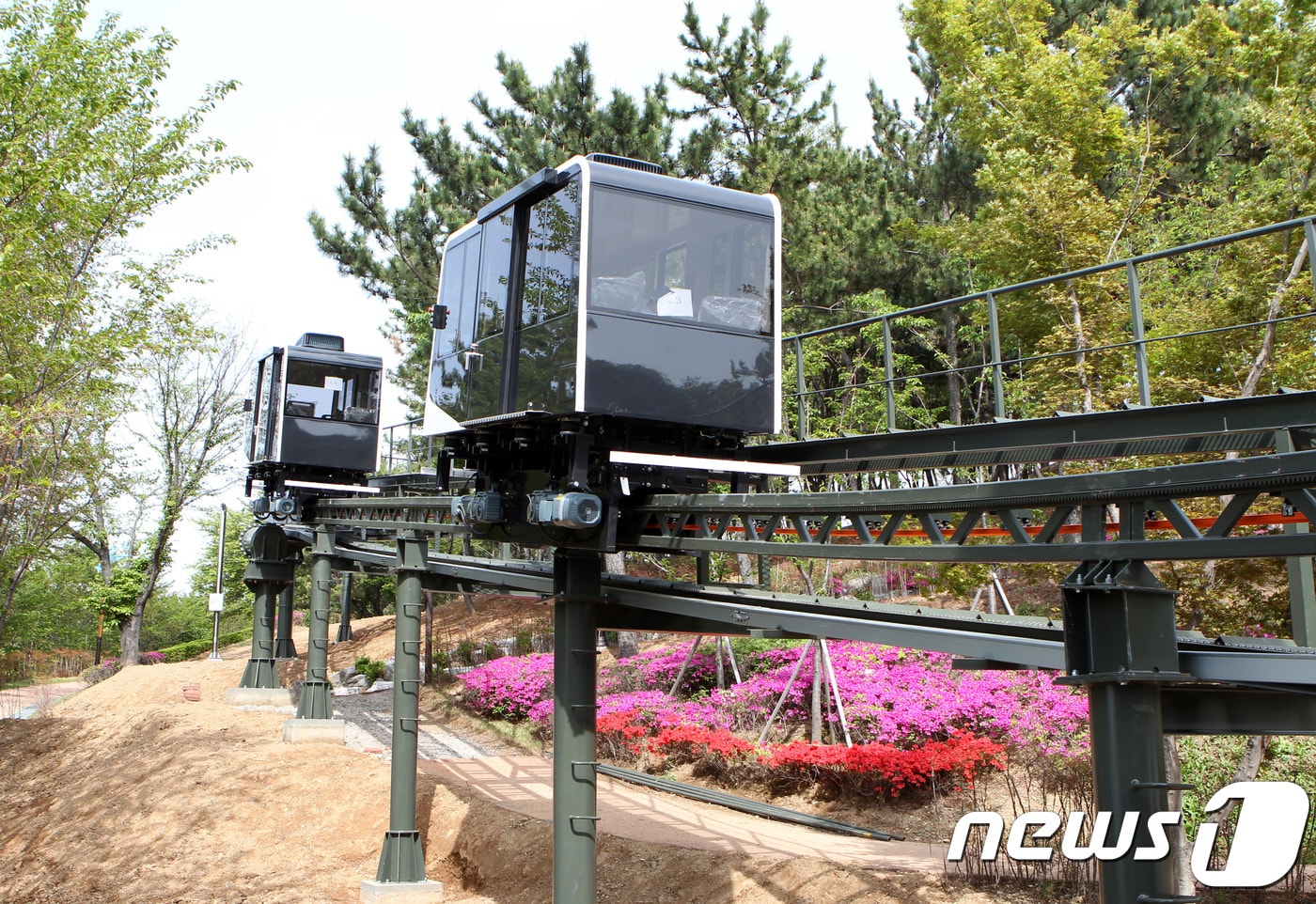 울산 남구 장생포문화특구에 조성된 모노레일 모노레일은 고래박물관에서 출발해 고래문화마을과 장생포 일대를 거쳐 1.3㎞ 코스로 운영된다.&#40;울산 남구 제공&#41;/뉴스1 ⓒ News1 