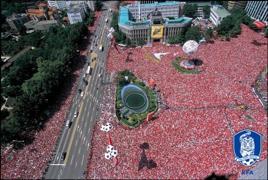 한국축구의 독특한 문화로 자리매김한 거리응원. (대한축구협회 제공) ⓒ News1