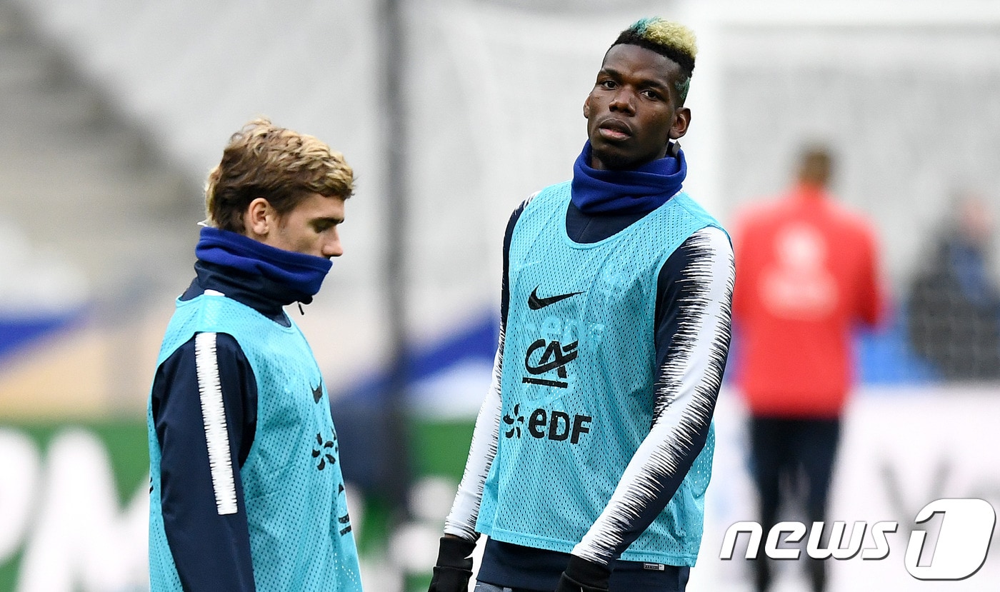 2018 국제축구연맹(FIFA) 러시아 월드컵 프랑스 대표로 출전하는 폴 포그바(오른쪽)와 앙투안 그리즈만. ⓒ AFP=News1