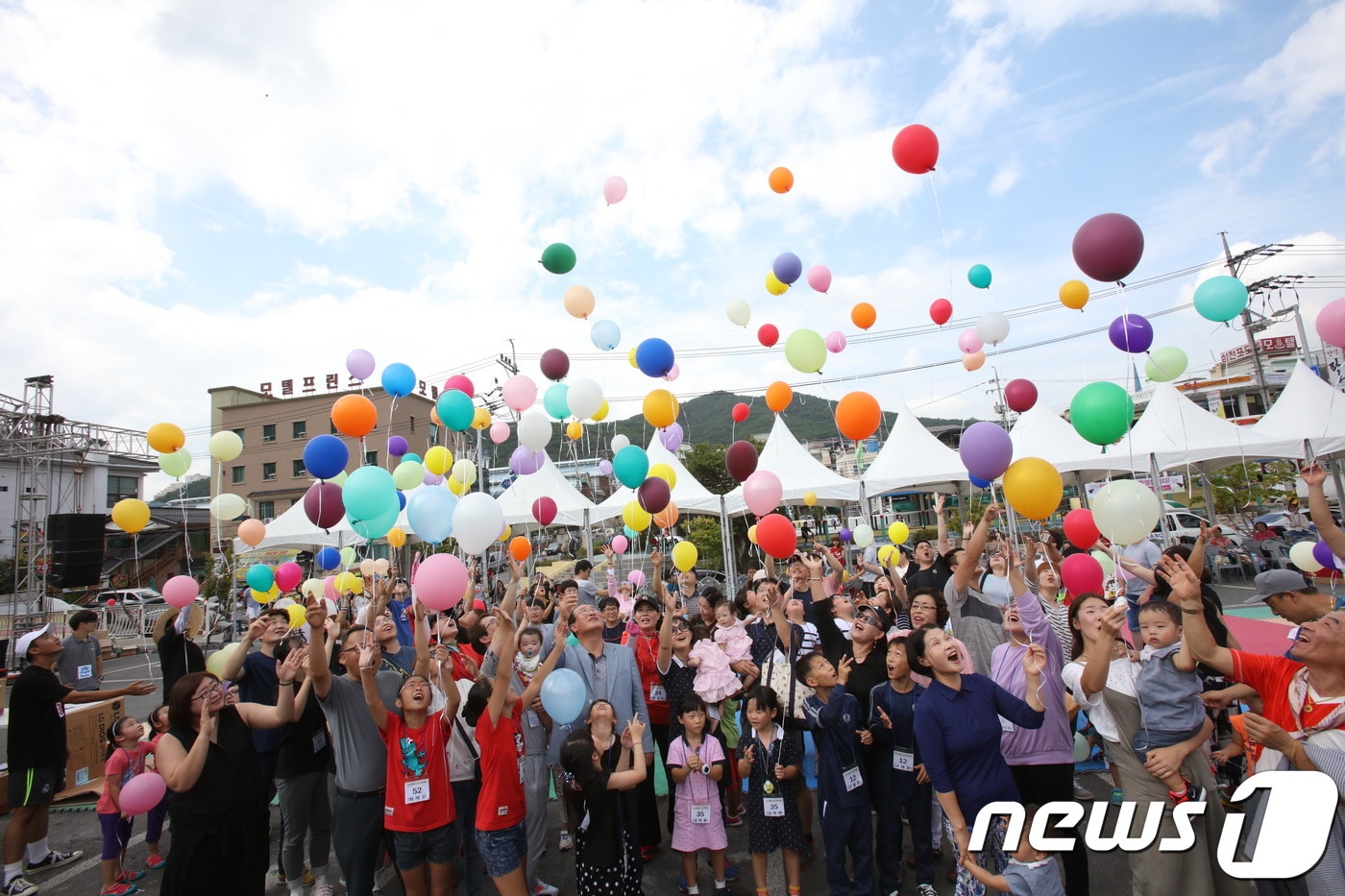 사진은  지난해  개최된  쌍둥이  힐링 페스티벌  행사  장면.ⓒ News1