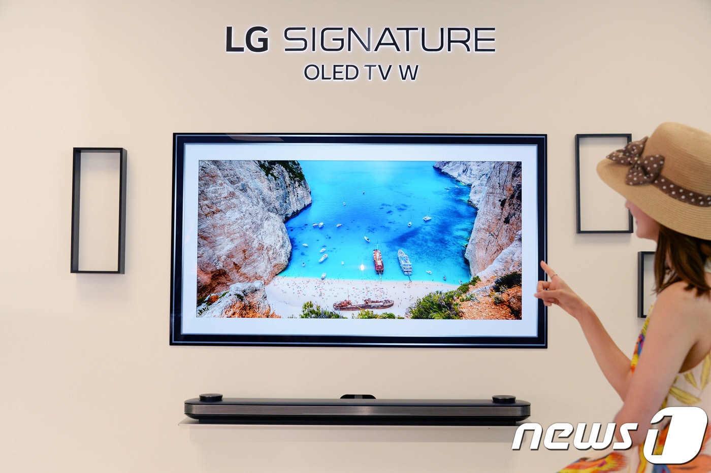LG전자의 'LG 시그니처 올레드 TV W'/뉴스1 ⓒ News1