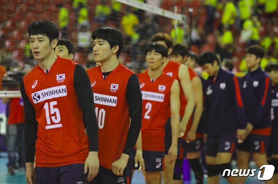 남자 배구대표팀이 3일(한국시간) VNL 5차전에서 미국에 0-3 패배를 당했다.(FIVB 제공) ⓒ News1