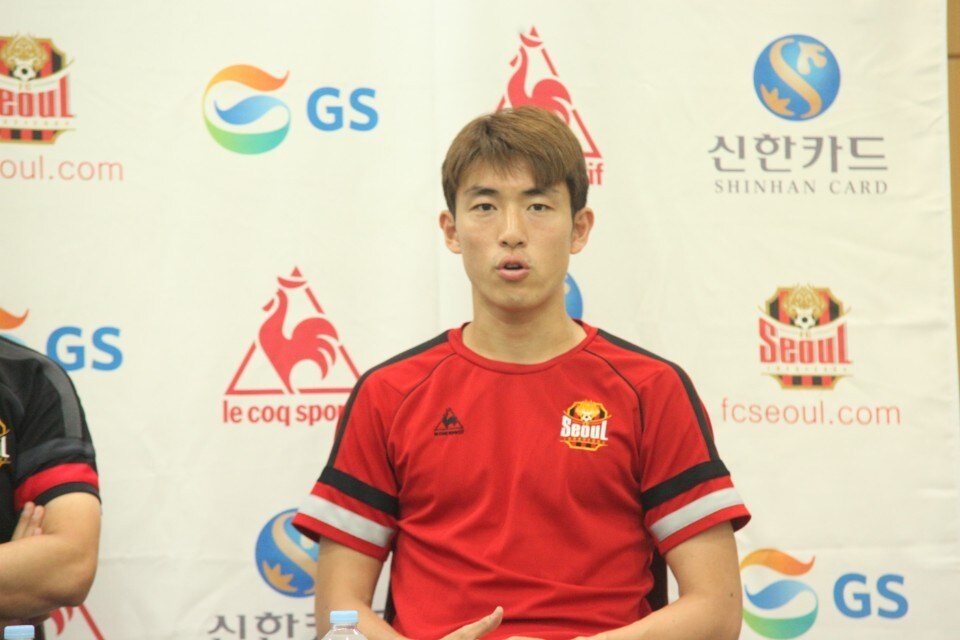 FC서울의 유니폼을 입고 6년 만에 K리그로 돌아온 윤석영이 자신이 가진 모든 것을 쏟아내겠다는 각오를 피력했다. (FC서울 제공) ⓒ News1
