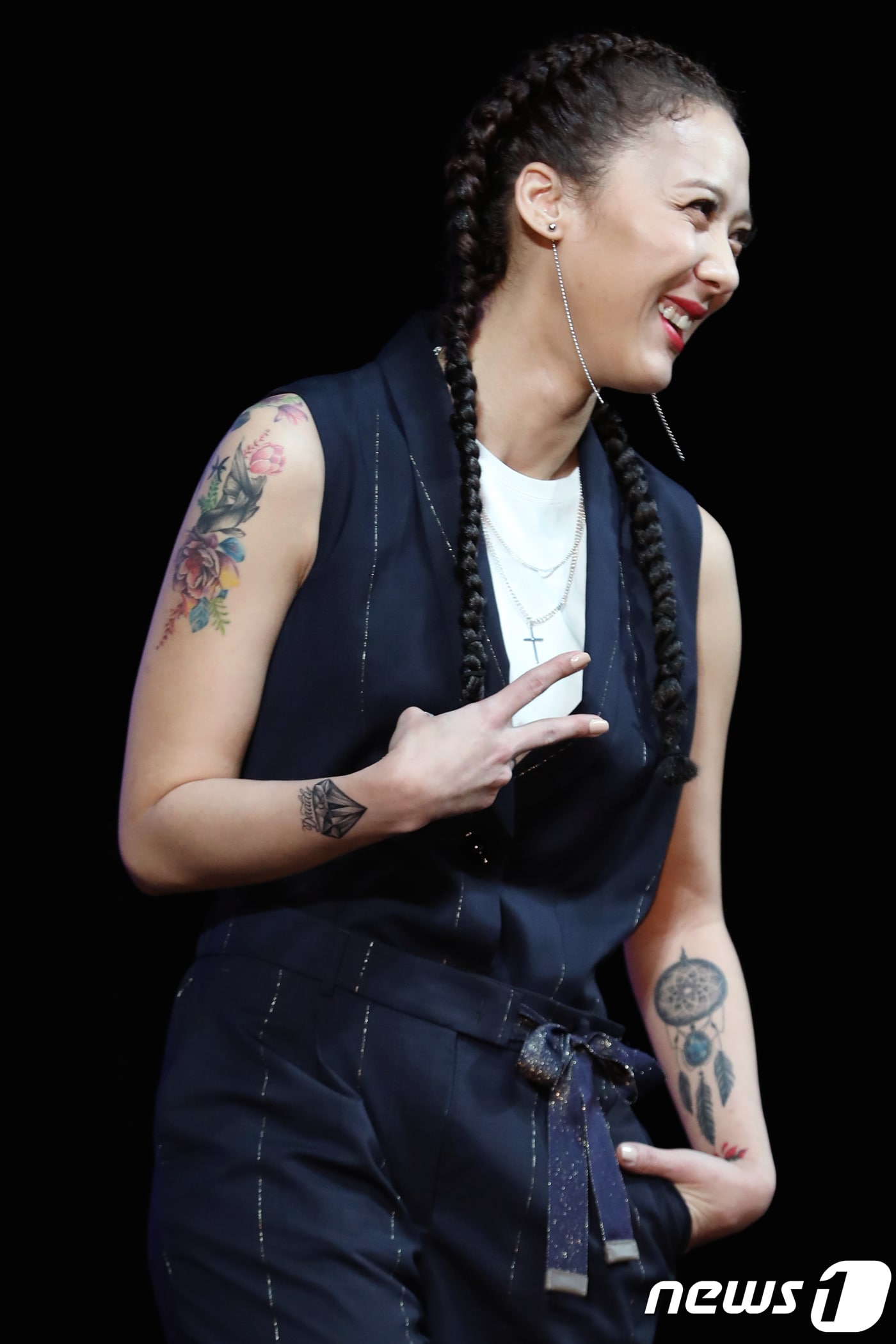 가수 윤미래가 5일 오후 서울 광진구 예스이십사라이브홀에서 진행된 새 앨범 'GEMINI 2' 음감회에 참석해 포즈를 취하고 있다. 2018.7.5./뉴스1 ⓒ News1 강고은 에디터