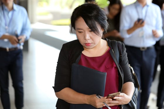 2018년 8월 노영희 변호사가 법원행정처의 '대한변협 압박방안'과 관련한 참고인으로 서울중앙지검에 출석하고 있는 모습. ⓒ News1 