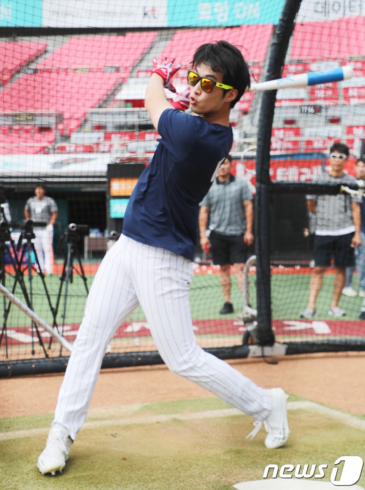 이학주 전 도쿠시마 인디고삭스 선수가 20일 오전 경기도 수원시 장안구 kt위즈파크에서 열린 2019 KBO 신인 드래프트 트라이아웃에서 스윙을 하고 있다. 2018.8.20/뉴스1 ⓒ News1 오장환 기자