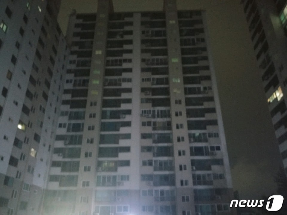 아파트 정전. 해당 기사 내용과는 무관. (독자 제공) 2018.8.7/뉴스1 ⓒ News1 지정운 기자