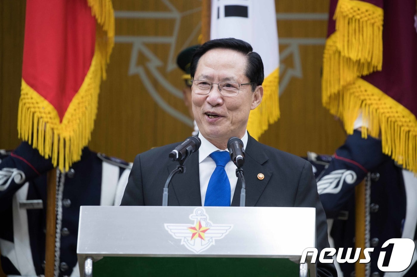 송영무 전 국방부 장관이 21일 오후 서울 용산구 국방부에서 이임사를 하고 있다. 후임자는 정경두 전 합참의장이 임명됐다. 2018.9.21/뉴스1 ⓒ News1 안은나 기자