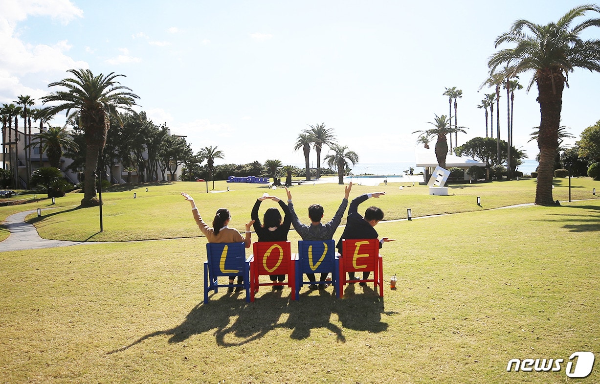 샤인빌 정원과 다다인싸 포토존(대명호텔엔리조트 제공)ⓒ News1