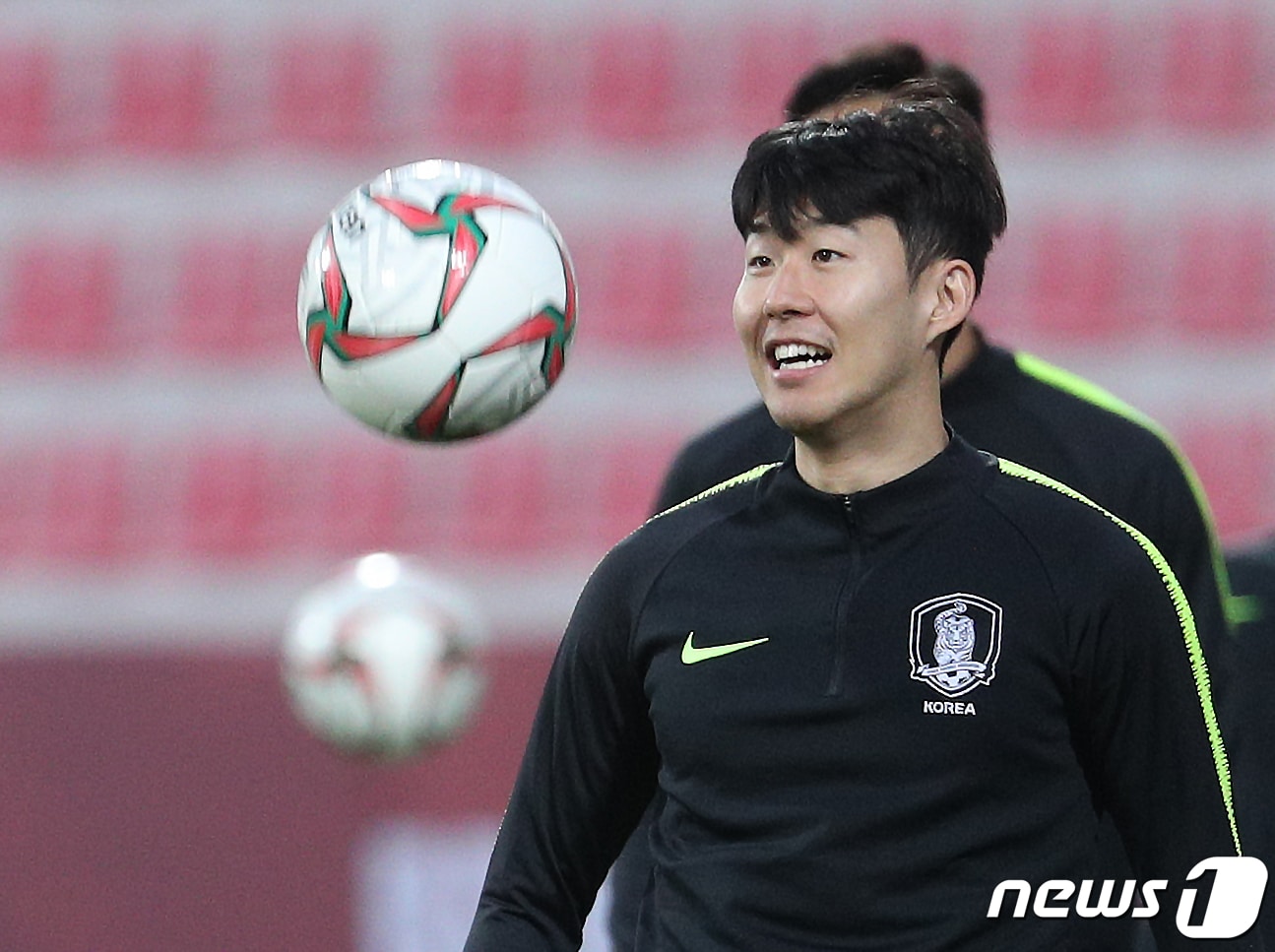 손흥민이 다시 대표팀 유니폼을 입고 뛴다. 오랜만에 여유롭게 한국으로 들어올 수 있는 일정이다.  ⓒ News1 신웅수 기자