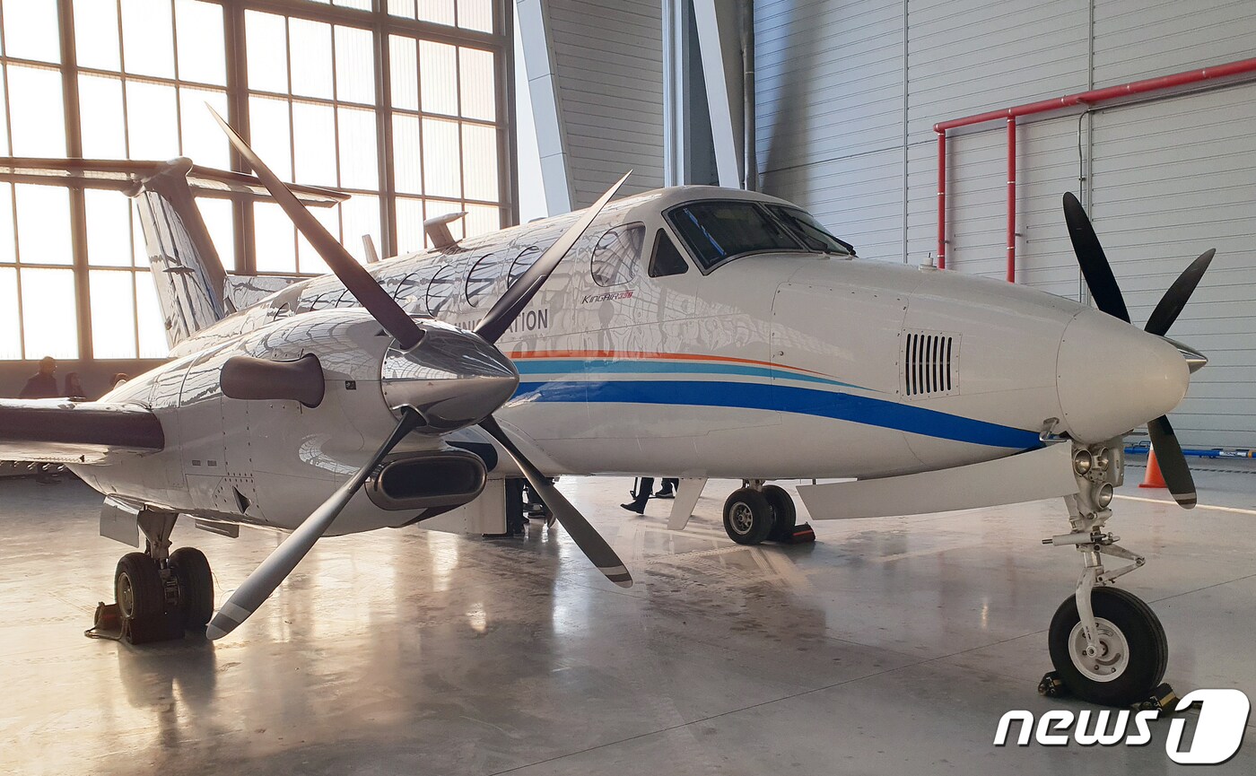 24일 서울 강서구 김포공항 국제선 격납고에 대기 중인 기상항공기의 모습. 2019.1.24/뉴스1 ⓒ News1 권혁준 기자