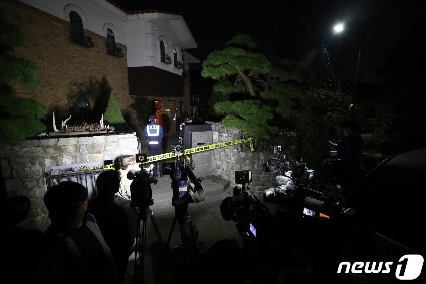 [N초점] 故 설리, 믿기지 않았던 갑작스런 이별…침통했던 한 주 - 뉴스1