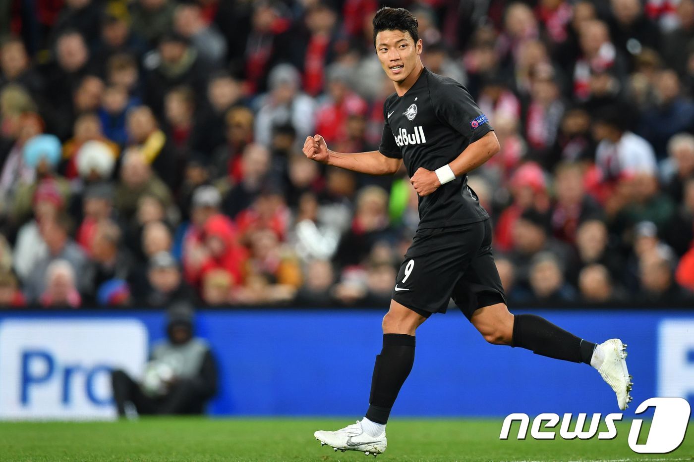 황희찬이 풀타임 활약한 레드불 잘츠부르크가 오스트리아 FA컵 준결승에 올랐다. ⓒ AFP=뉴스1 