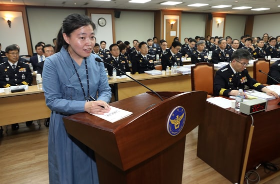2019년 10월 4일 경찰청에서 열린 국회 행정안전위원회의 경찰청 국정감사에서 검찰 개혁에 대해 소신을 밝히고 있는 임은정 울산지검 부장검사. ⓒ News1