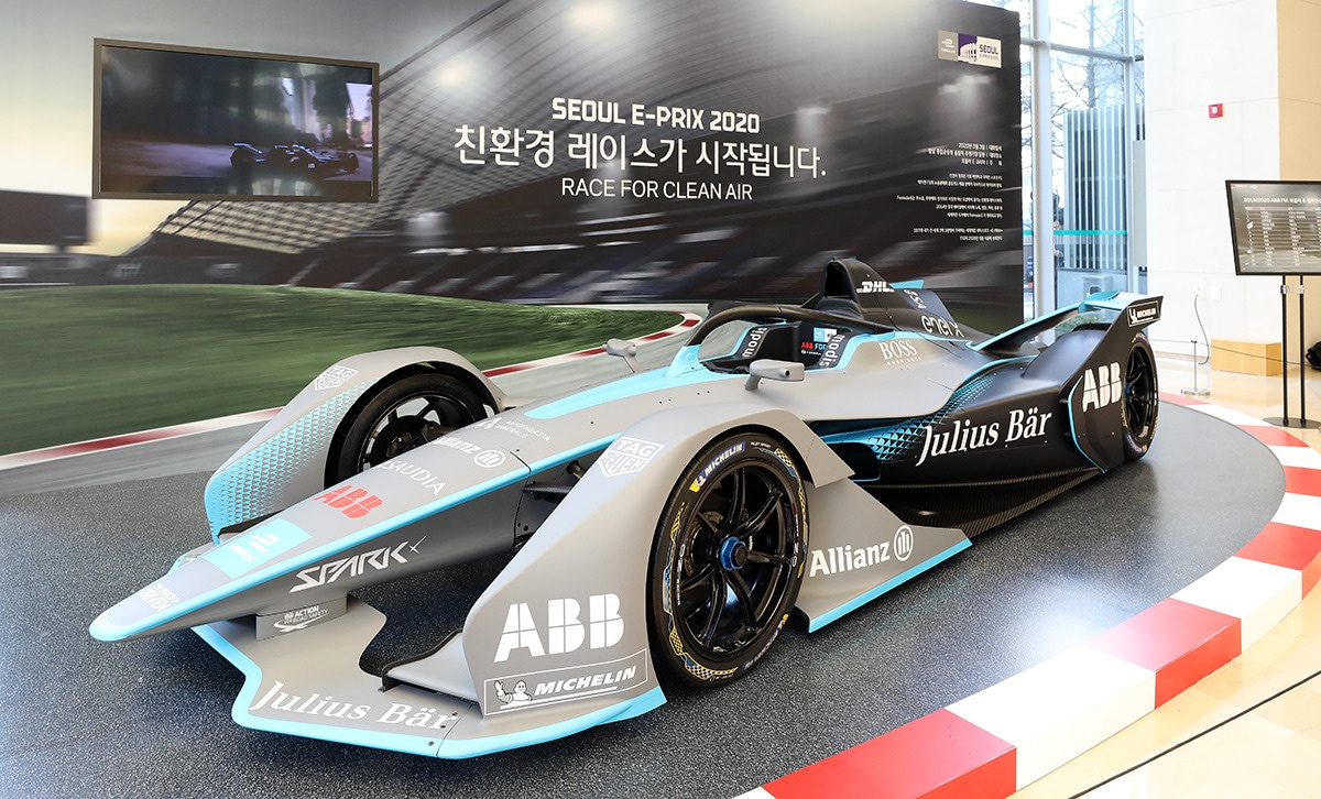 KEB하나은행 친환경 전기 경주차 포뮬러 E 전시회 개최(KEB하나은행 제공) ⓒ 뉴스1