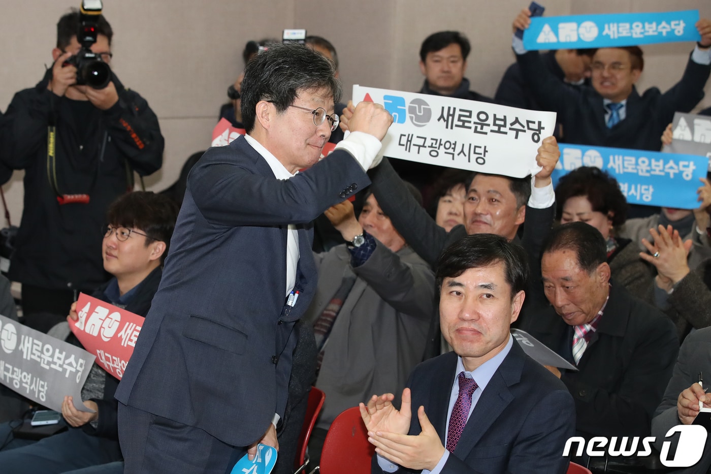유승민 새로운보수당 인재영입위원장이 28일 오후 대구 북구 산격동 한국패션센터에서 열린 새로운보수당 대구시당 창당대회에서 인사하고 있다. 2019.12.28/뉴스1 ⓒ News1 공정식 기자