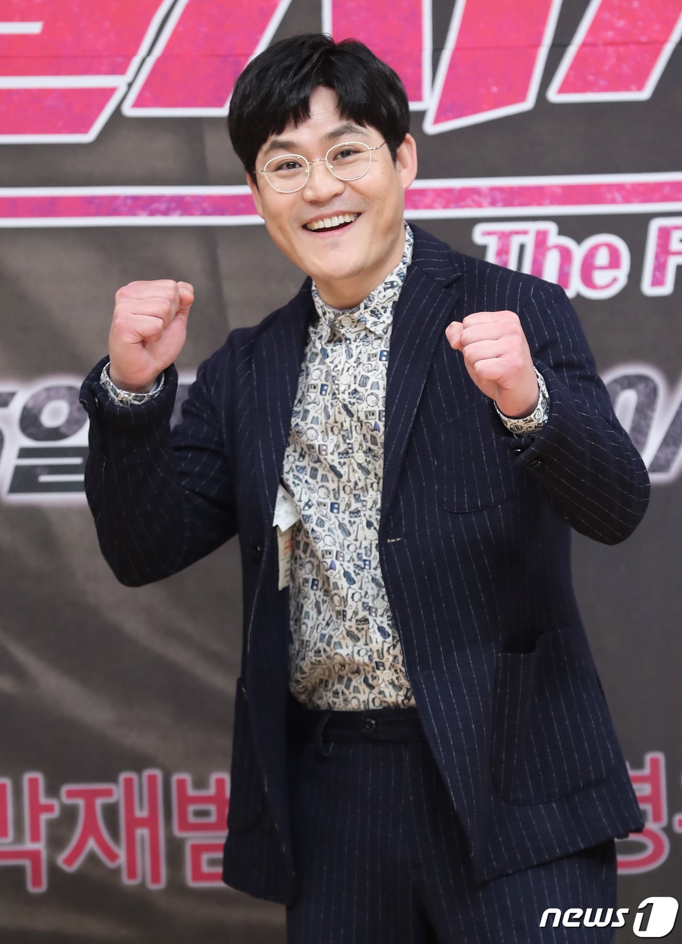 배우 김성균이 15일 오후 서울 목동SBS에서 열린 금토드라마 ‘열혈사제’(극본 박재범/연출 이명우) 제작발표회에 참석해 포즈를 취하고 있다. ‘열혈사제’는 다혈질 가톨릭 사제 김해일(김남길 분)과 바보 형사 구대영(김성균 분)이 살인 사건으로 만나 어영부영 공조 수사를 시작하는 익스트림 코믹 수사극이다. 2019.2.15/뉴스1 ⓒ News1 권현진 기자