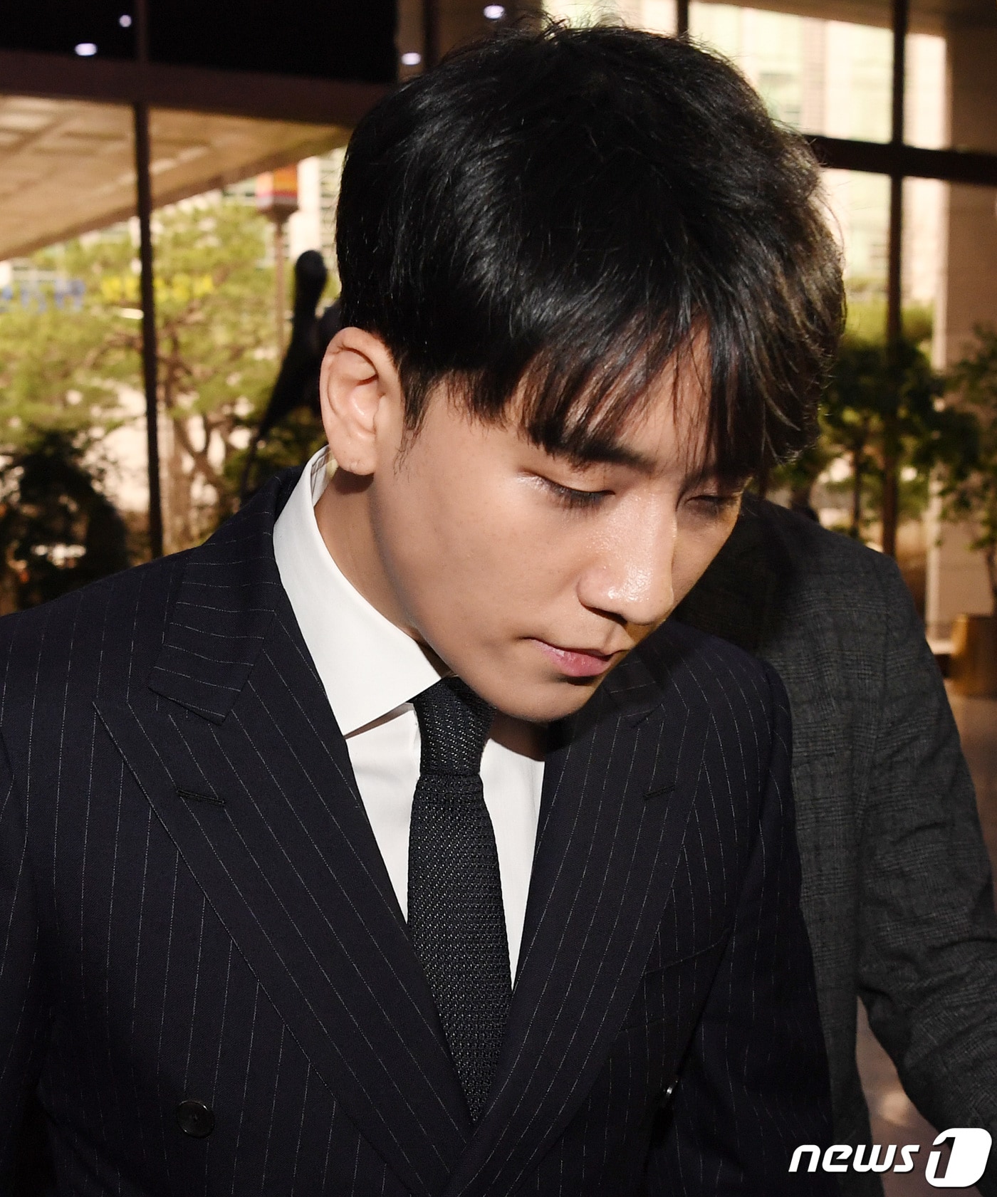 해외 투자자 성접대 의혹을 받고 있는 가수 승리 ⓒ News1