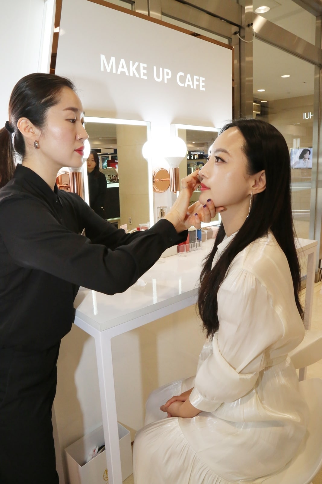 AGE 20's 메이크업 카페 ⓒ 뉴스1