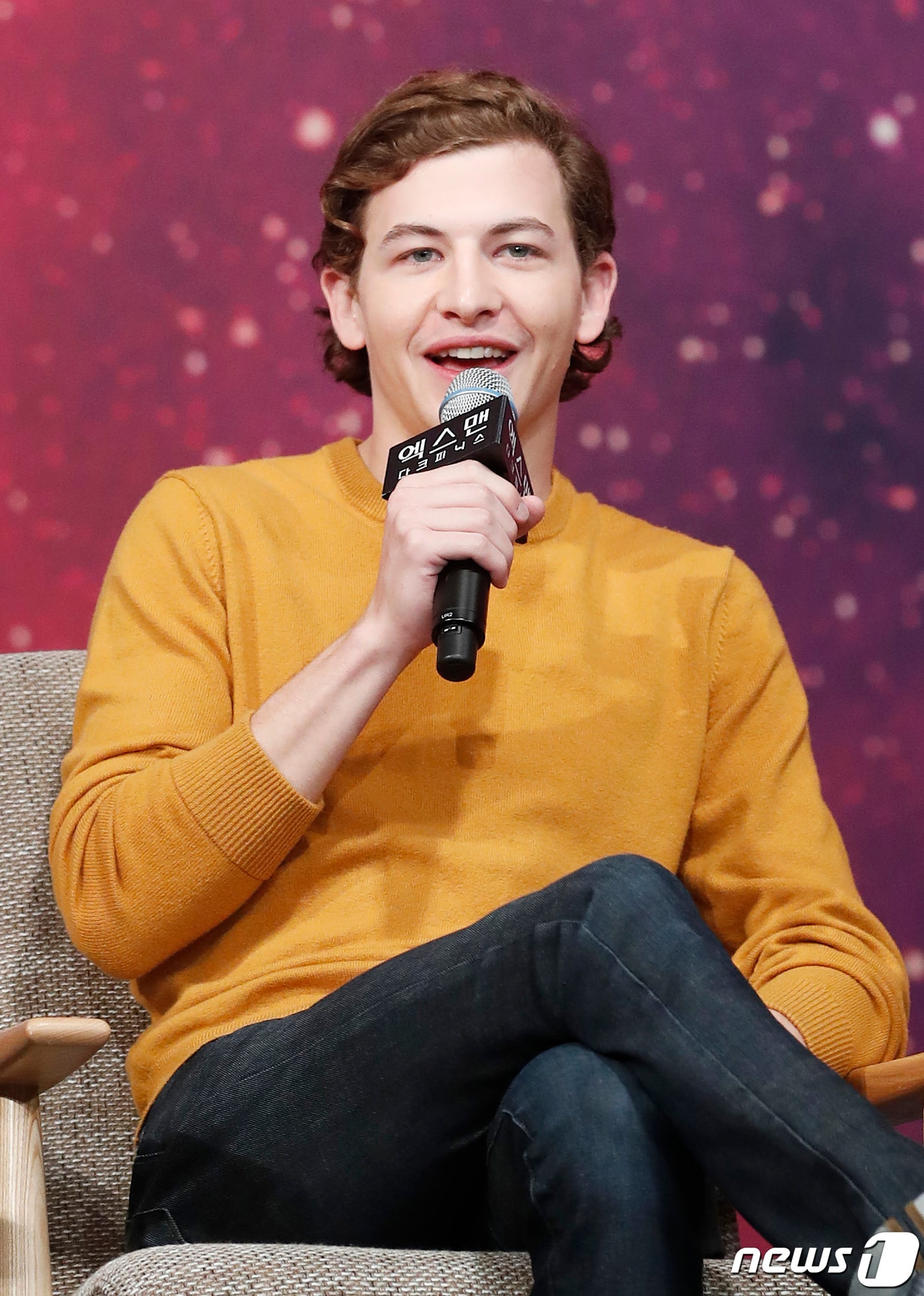 할리우드 배우 타이 쉐리던이 27일 오전 서울 여의도 콘래드 서울에서 열린 영화 ‘엑스맨 : 다크 피닉스’ 내한 기자간담회에 참석해 인사말을 고 있다. ‘엑스맨 다크 피닉스’는 엑스맨을 끝낼 최강의 적 ‘다크 피닉스’로 변한 진 그레이(소피 터너 분)와 지금까지 이룬 모든 것을 걸고 맞서야 하는 엑스맨의 이야기를 그린 작품이다. 2019.5.27/뉴스1 ⓒ News1 권현진 기자