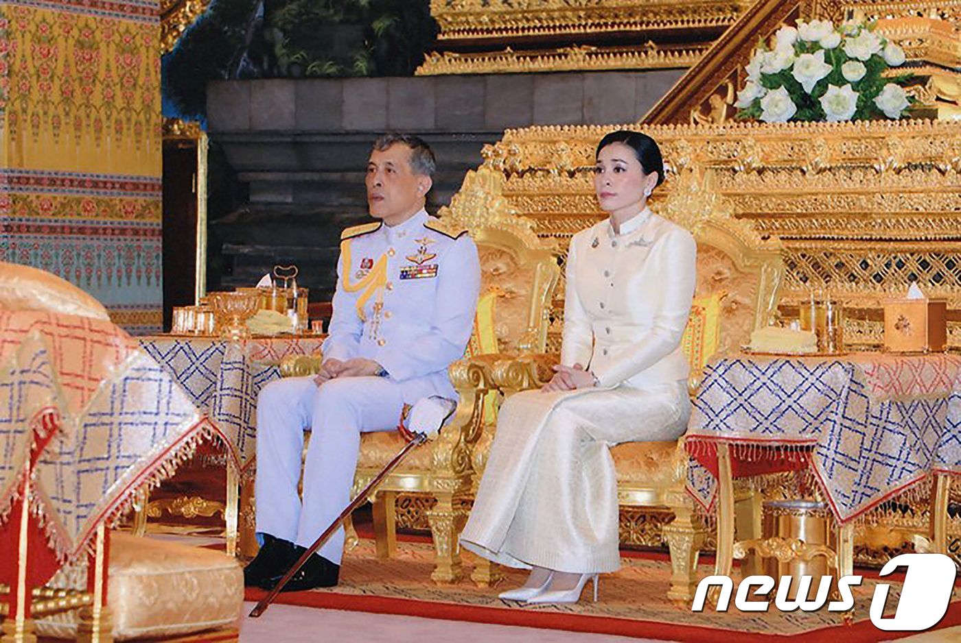 마하 와치랄롱꼰 태국 국왕과 수티다 왕비 ⓒ AFP=뉴스1